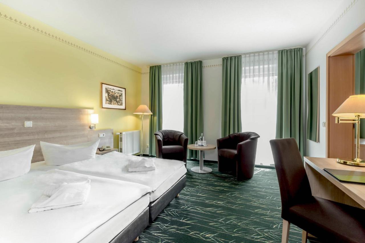 Sonnenhotel Feldberg Am See Mit Schwimmbad, Sauna Und Dampfbad Feldberger Seenlandschaft Eksteriør bilde