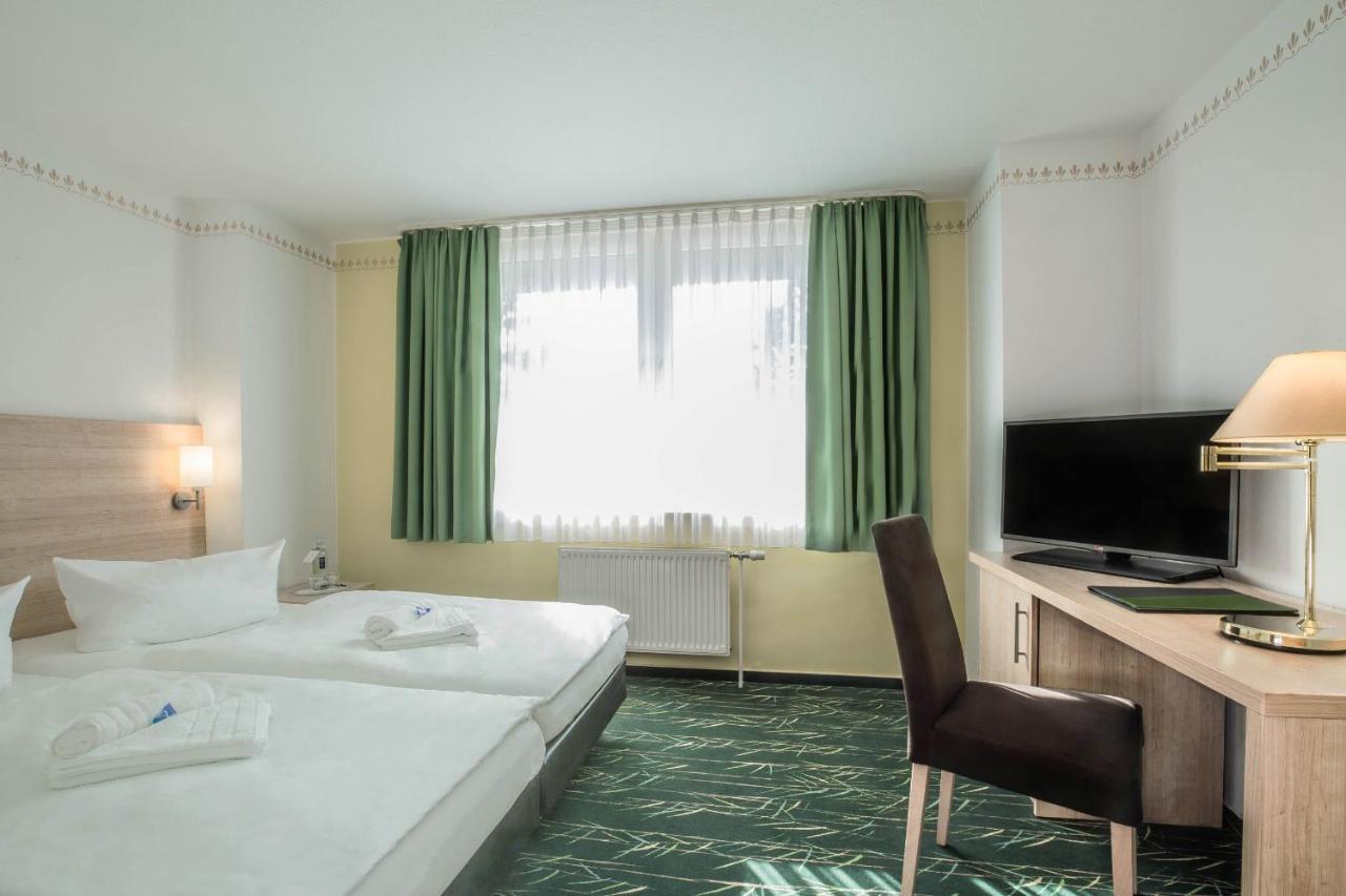 Sonnenhotel Feldberg Am See Mit Schwimmbad, Sauna Und Dampfbad Feldberger Seenlandschaft Eksteriør bilde