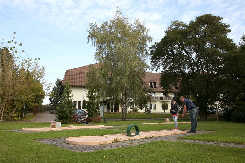 Sonnenhotel Feldberg Am See Mit Schwimmbad, Sauna Und Dampfbad Feldberger Seenlandschaft Eksteriør bilde