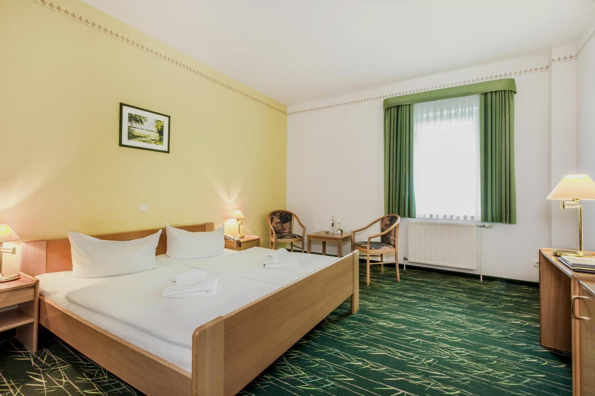 Sonnenhotel Feldberg Am See Mit Schwimmbad, Sauna Und Dampfbad Feldberger Seenlandschaft Eksteriør bilde
